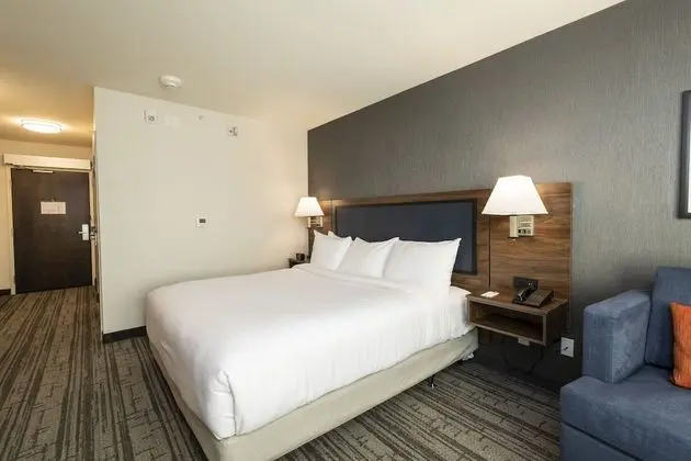 Comfort Inn & Suites - Oda