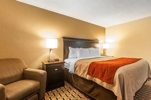 Comfort Inn & Suites Cleveland