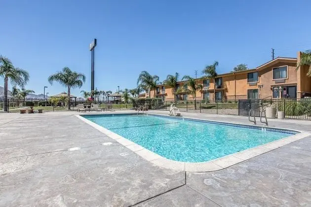 Comfort Inn & Suites Colton - Genel