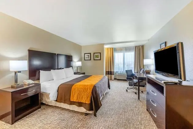 Comfort Inn & Suites Colton - Oda