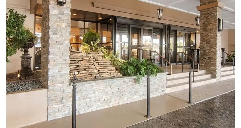 Comfort Inn & Suites At Copeland Tower - Dış Mekan