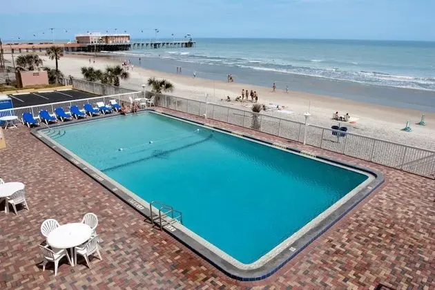 Comfort Inn & Suites Daytona Beach Oceanfront