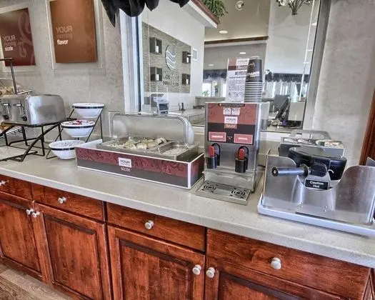 Comfort Inn & Suites Dimondale - Lansing