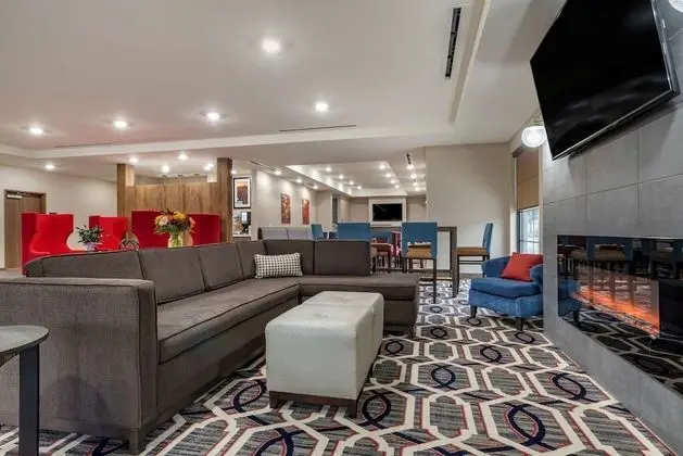 Comfort Inn & Suites Downtown near University - Lobi