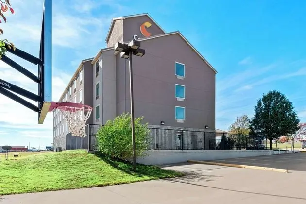 Comfort Inn & Suites - Dış Mekan