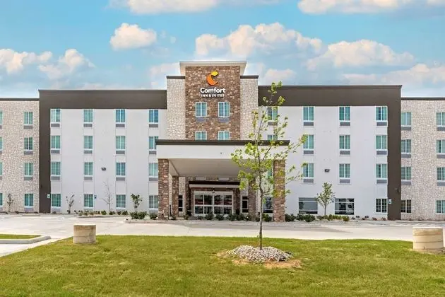 Comfort Inn and Suites Euless