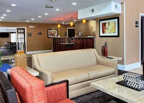 Comfort Inn & Suites - Lobi