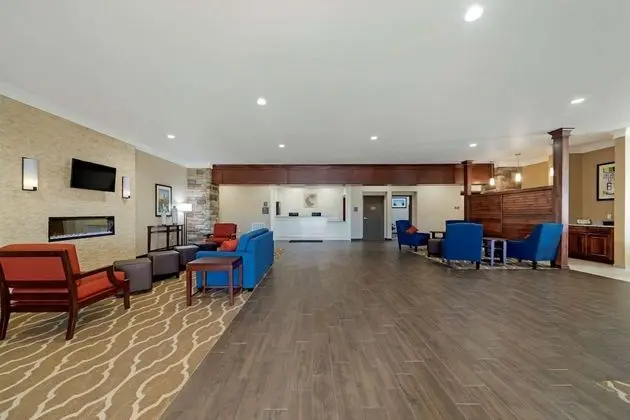 Comfort Inn & Suites Harrah - Lobi