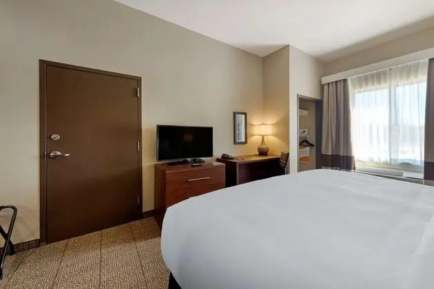 Comfort Inn & Suites Harrah - Oda