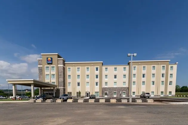 Comfort Inn & Suites - Harrisburg Airport - Hershe