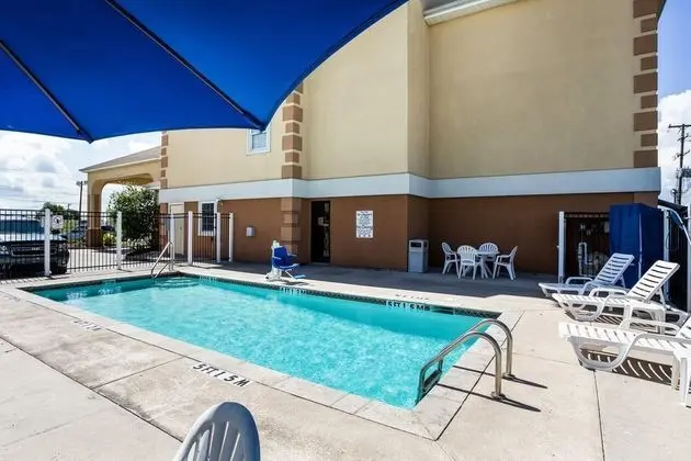 Comfort Inn & Suites Houma Area