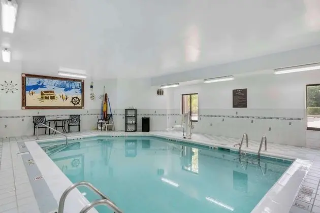 Comfort Inn & Suites La Grange - Havuz