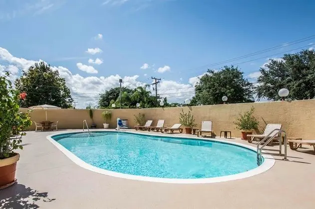 Comfort Inn & Suites Lantana West Palm Beach South