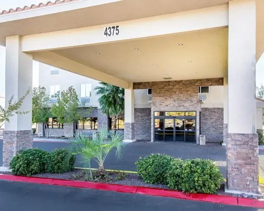 Comfort Inn & Suites Las Vegas - Nellis