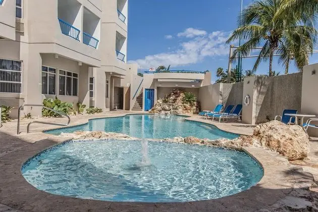 Comfort Inn & Suites Levittown