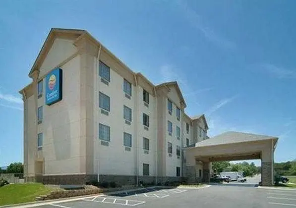 Comfort Inn and Suites (Little Rock)