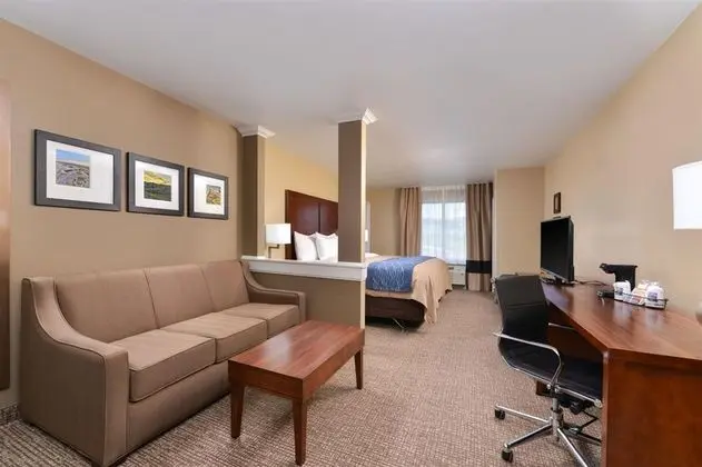 Comfort Inn & Suites Mandan  Bismarck