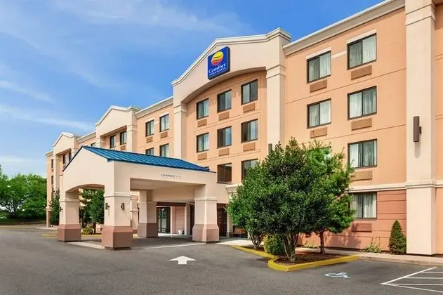 Comfort Inn & Suites Meriden Area
