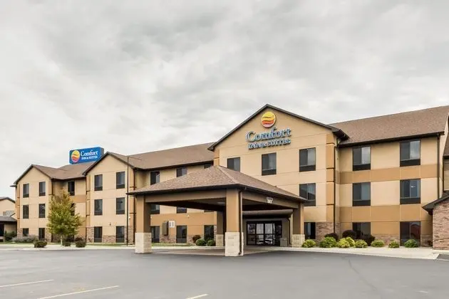 Comfort Inn & Suites Mitchell Area