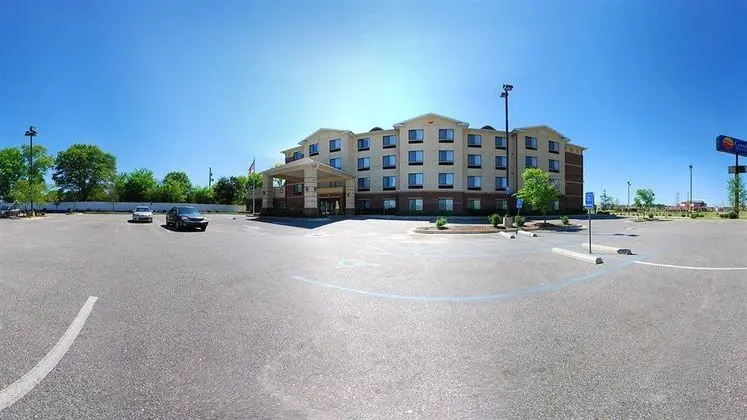 Comfort Inn & Suites Monggomery - Genel