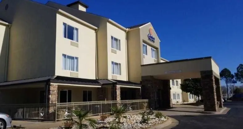 Comfort Inn & Suites Montgomery East Carmichael Rd