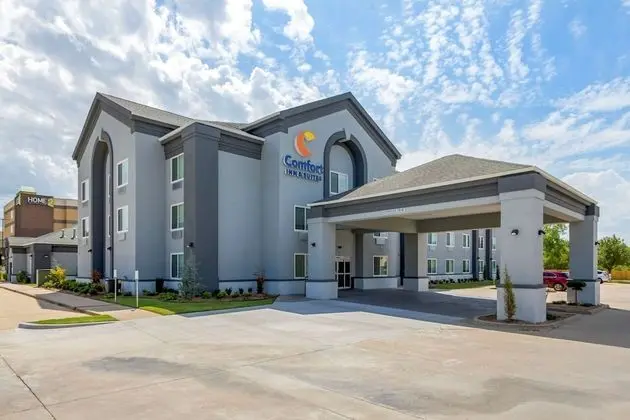 Comfort Inn & Suites - Dış Mekan