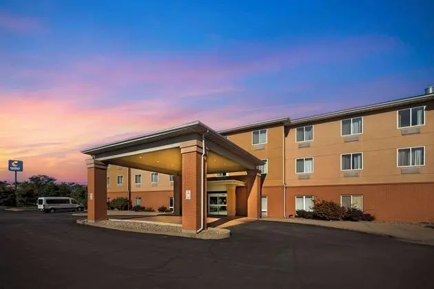 Comfort Inn & Suites Near Indiana Dunes State Park - Dış Mekan