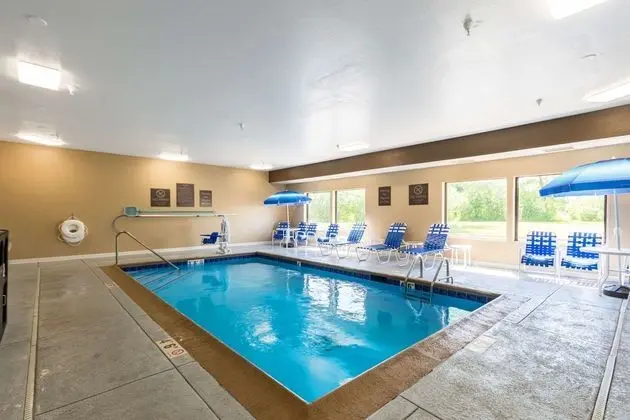 Comfort Inn & suites - Havuz