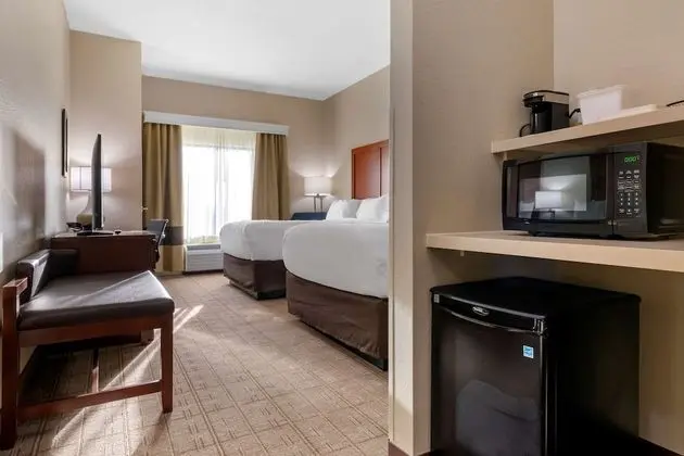 Comfort Inn & Suites - Oda