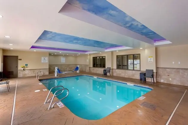 Comfort Inn & Suites North North Salt Lake City - Havuz