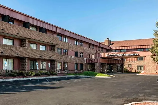 Comfort Inn & Suites North at the Pyramids