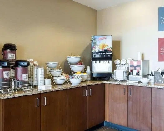 Comfort Inn & Suites North