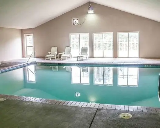Comfort Inn & Suites Ocean Shores - Havuz