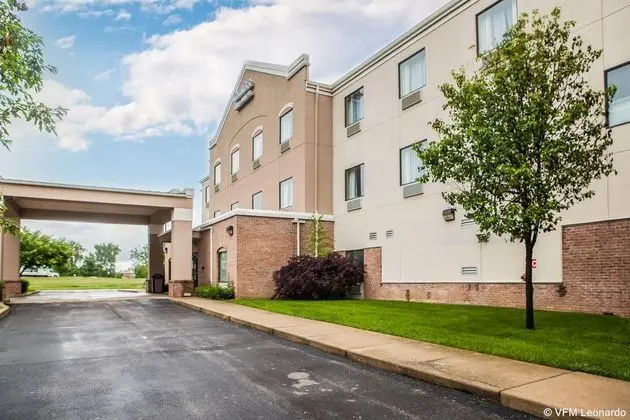 Comfort Inn & Suites O'Fallon Area