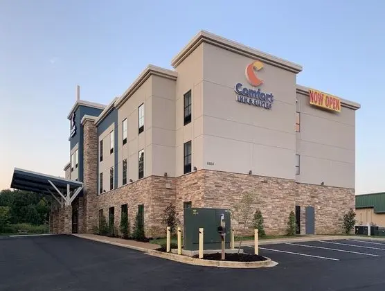 Comfort Inn & Suites - Dış Mekan