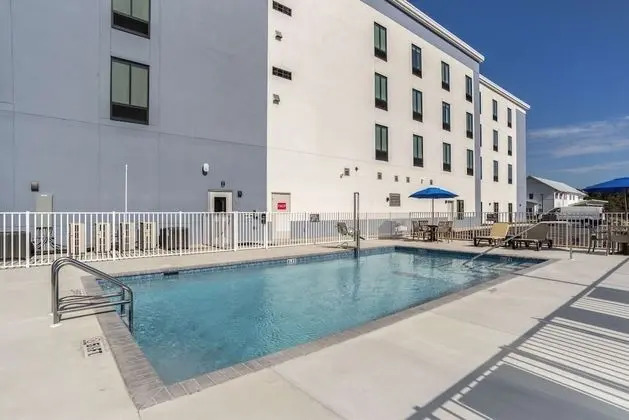 Comfort Inn & Suites Panama City Beach - Pier Park Area - Havuz