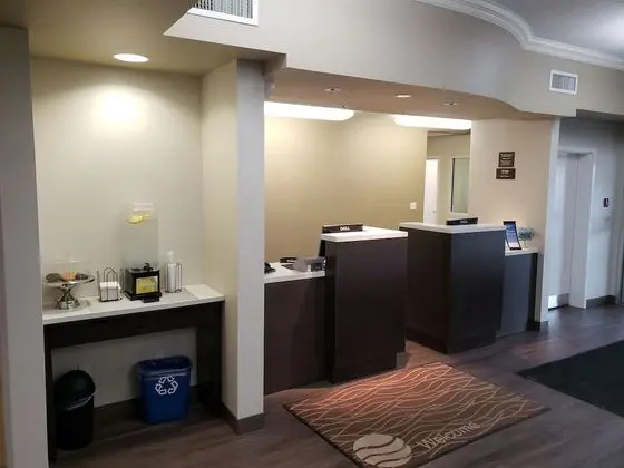 Comfort Inn & Suites Red Deer - Lobi