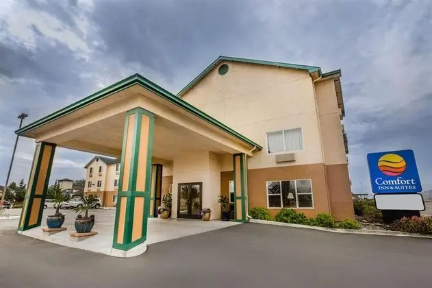 Comfort Inn & Suites Redwood Country