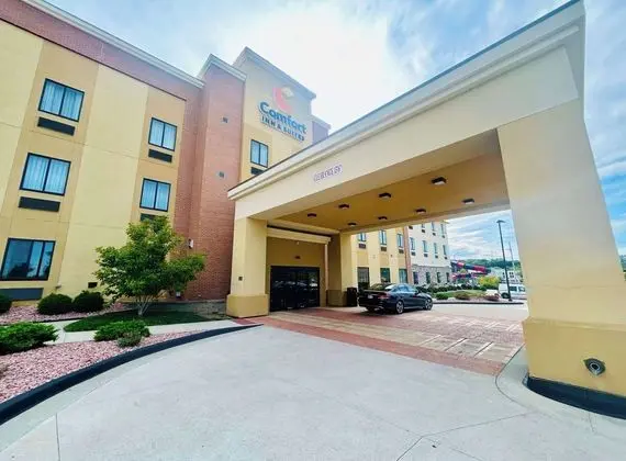 Comfort Inn & Suites Shawnee - Kansas City - Dış Mekan