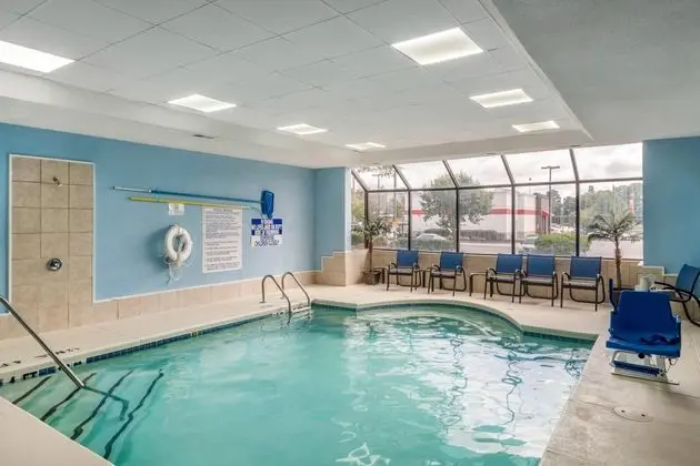 Comfort Inn & Suites Smyrna - Havuz