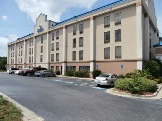 Comfort Inn & Suites - Dış Mekan