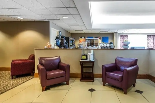 Comfort Inn & Suites - Lobi