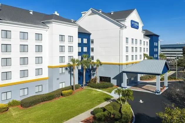 Comfort Inn & Suites Universal Orlando Resort - Dış Mekan