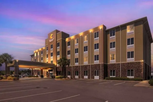 Comfort Inn & Suites - Dış Mekan