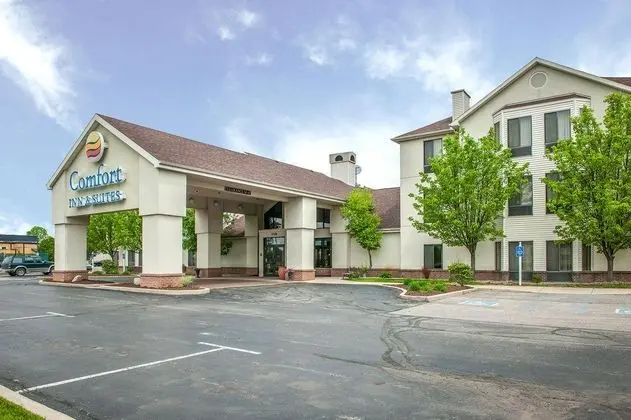 Comfort Inn & Suites Warsaw Area