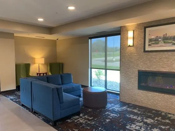 Comfort Inn & Suites West Des Moines - Lobi