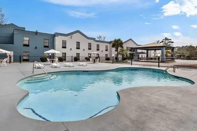 Comfort Inn - Havuz