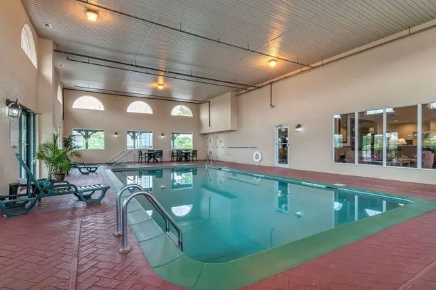 Comfort Inn Warrensburg Station - Havuz