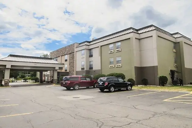 Comfort Inn Wings Stadium