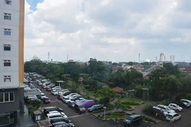 Comfort Living 1Br At Green Pramuka City Apartment